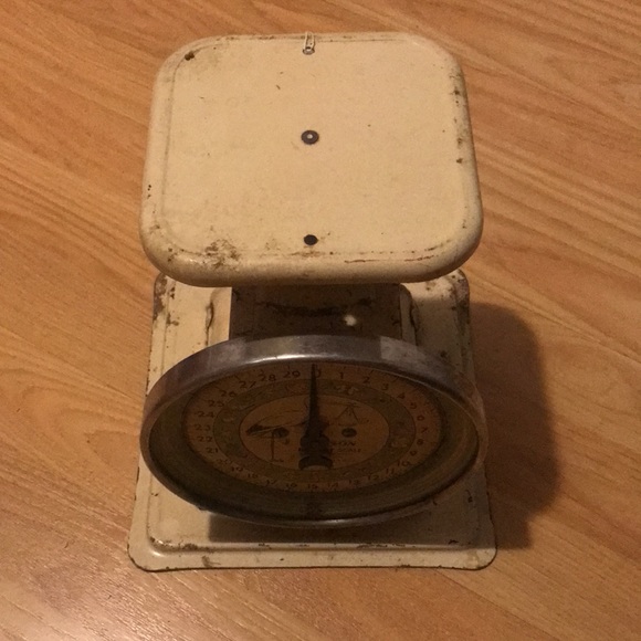 Vintage nursery scale - Picture 2 of 4